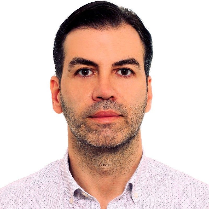 Özay Kestem - Bilgi Sistemleri Direktörü.