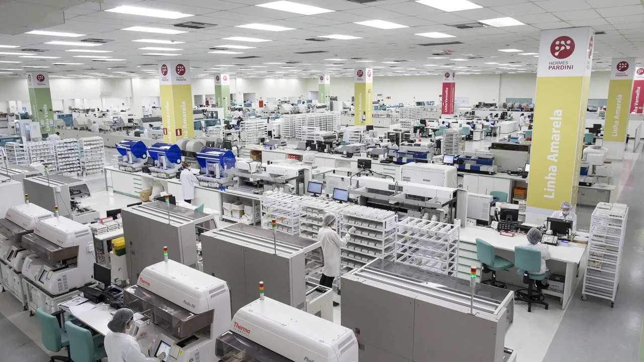 Hermes-Fundo Melhor.webp